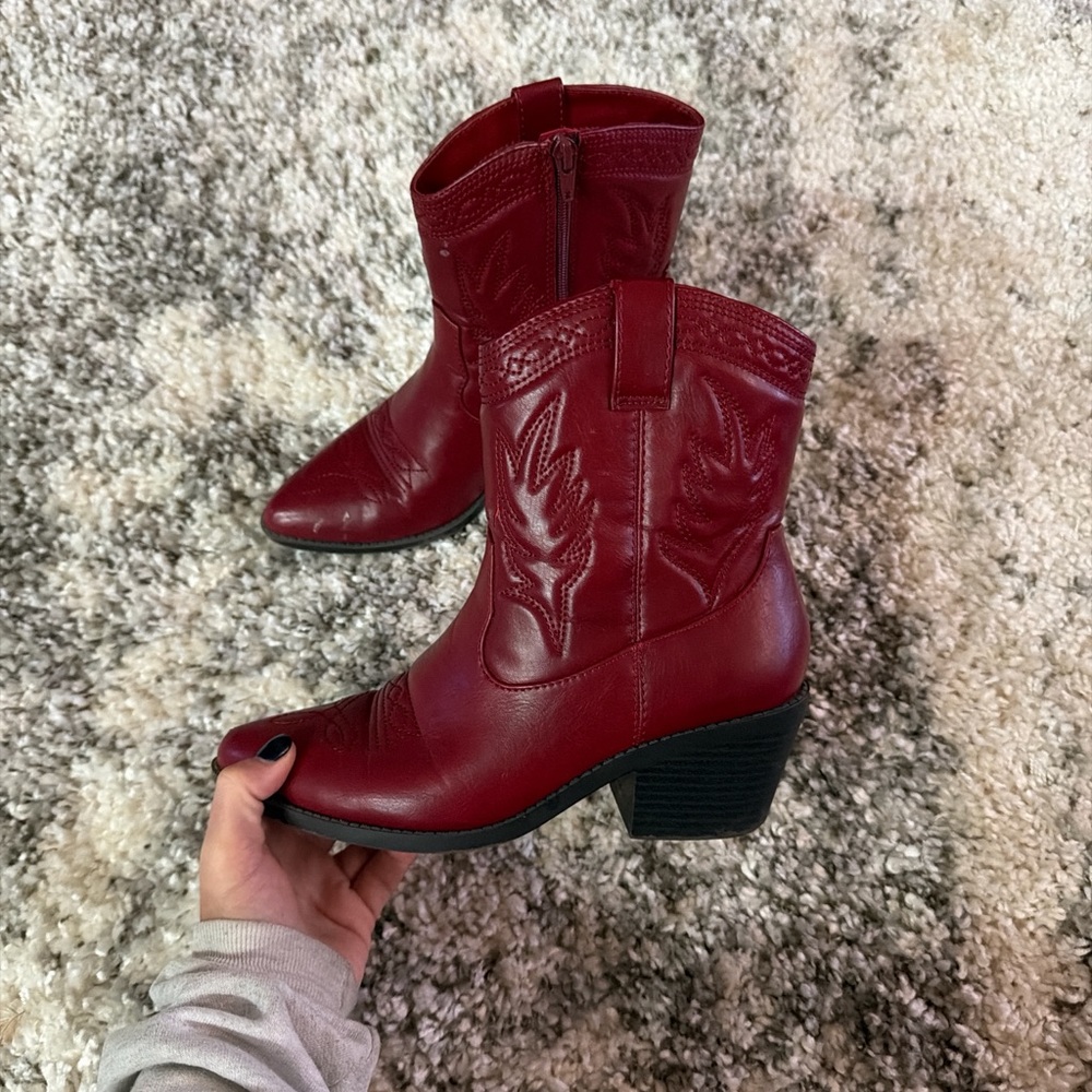 Frye Women's Burgundy Leather Ankle Boots